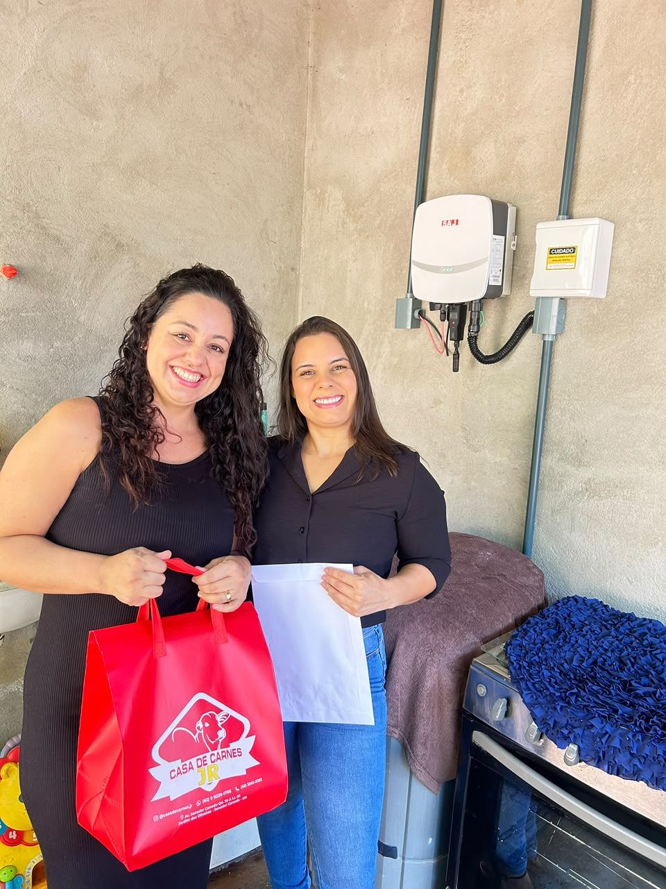Cliente da SunTech Nexus na entrega do sistema